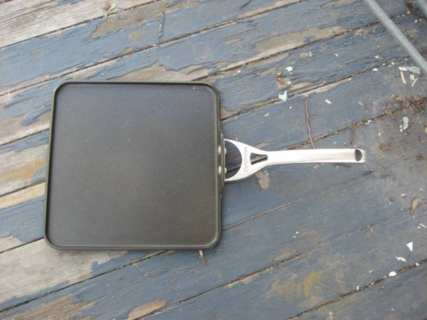 Calphalon 11" (28 cm) Square Griddle Frying Pan Nonstick Skillet 1