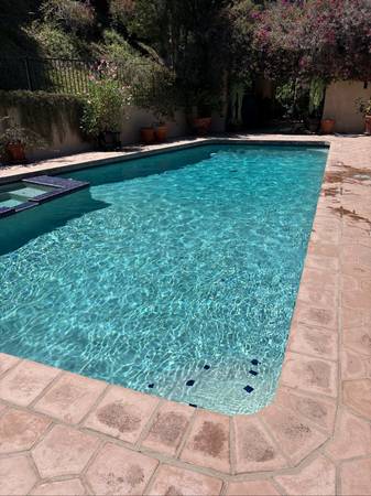 Sacramento Pool Algae Removal & Cleanup 1