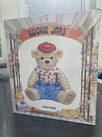Teddy Bear Kookie jar 1