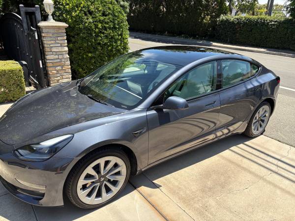 2022 Tesla Model 3 Standard Range 1