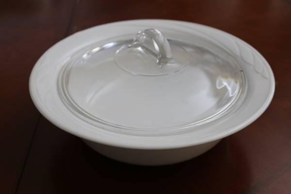 Corning Ware Large Serving Bowl with Glass Pyrex Lid  1