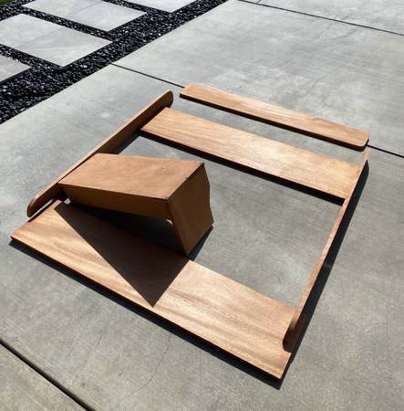 Boston Whaler 13/15 classic African Mahogany inteior 1