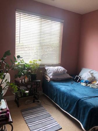 $1,075 Habitación con baño privado (brentwood / oakley)63858054961665124