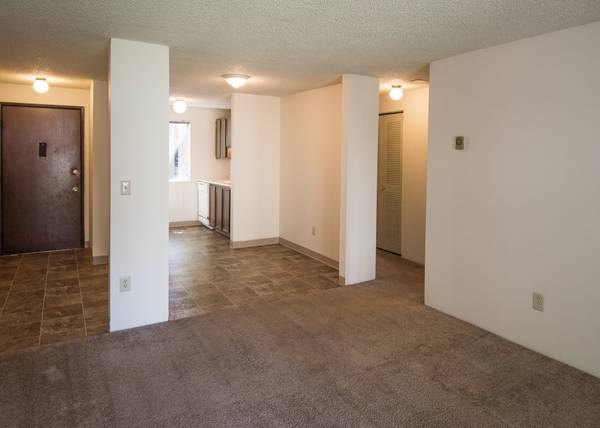 $1,335 / 2br - 776ft2 - Live Like you Want! That's Our Anthem! $500 Off First Month!63831465759745124