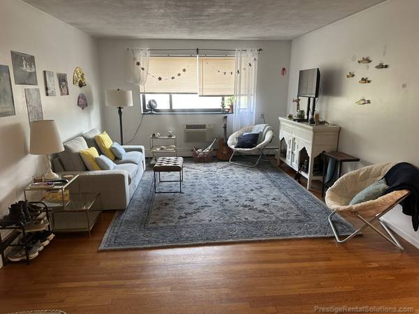 $2,700 / 2br - 2 bed with off street parking-AC-Ht/Hw incl-Laundry-Cat ok-NO FEE (Allston)63996403929474120
