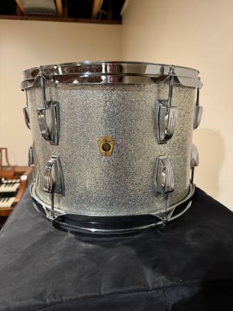 Ludwig 9x13 rack Tom 1966 Sliver Sparkle Excellent Condition - $395 (Southwick)63471140418305123