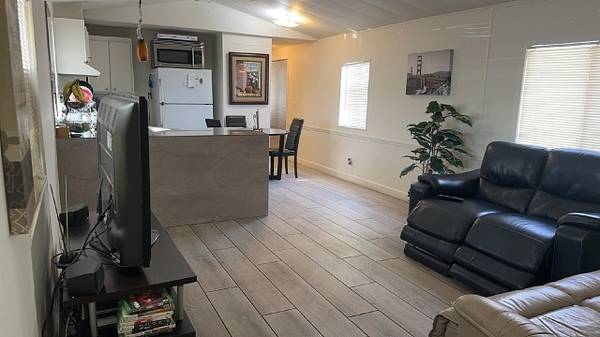 $48,900 / 2br - Split Bedroom In Pet Friendly Family Park With Attractive Updates! (Mesa)64150962930305122