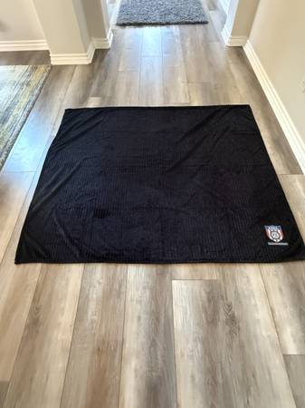US Equestrian Team Throw Blanket - NEW - Black 1