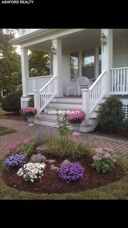$2,800 / 2br - CHARMING 2 BDRM RENT INCLUDES HEAT & H20 AV 9/1  NO  fee (WATERTOWN)63699373674627120
