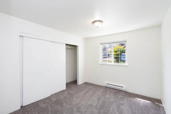 $1,500 / 2br - 900ft2 - ¡Retiros de 2 y 2 habitaciones! Camina al centro de Gresham, ¡esperan terrazas privadas! (Downtown Gresham)63831465924097121