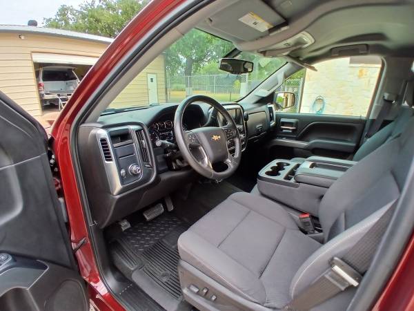 2016 Chevrolet Silverado - Photo 10