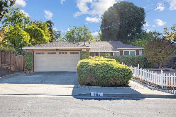 $3,850 / 3br - 1376ft2 - Upgraded Clayton Valley home with large lot (concord / pleasant hill / martinez)64030488276098120