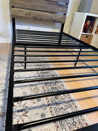 Twin bed frame with headboard 1
