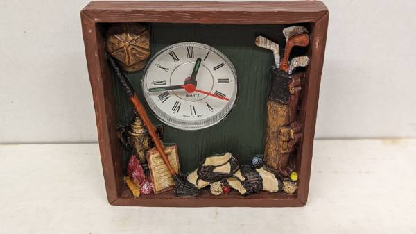 Golfer's Desk Clock 1