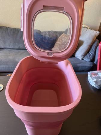 Collapsible storage container 1