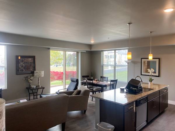 $2,490 / 2br - 1227ft2 - The Encore - Corporate Furnished 2 Bed/2 Bath (Sheboygan)63813312435075120