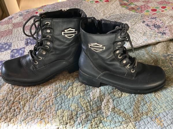Ladies Harley Davidson riding boots 1