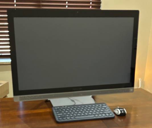 HP Pavilion Desktop Computer 27 in Screen - $200 (Queen Creek)63471180630147122