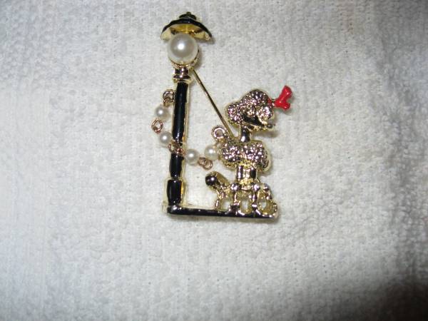 vintage poodle broach 1