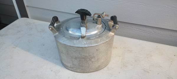 Miracle Maid Cookware Mini pressure cooker 1