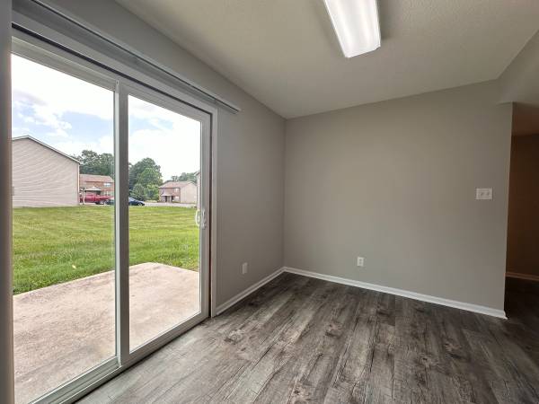 $1,495 / 2br - 1040ft2 - Come stay with us for a while! Short term leases available (Knoxville)63815695043843124