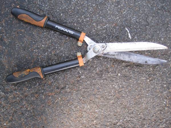 Fiskars Hedge Shears - Look all Pictures  - $10 each 1