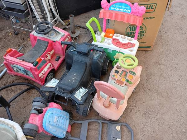 Ride on toy lot 1