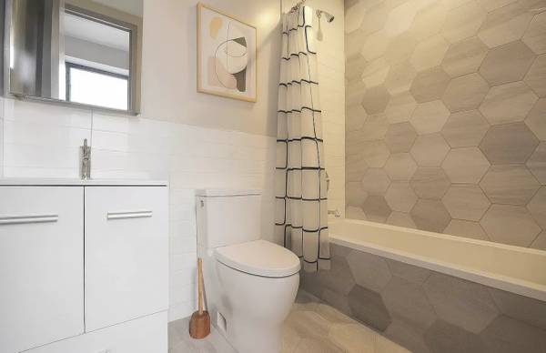 $4,199 / 3br - No Fee~ 3 BedRoom  Duplex w/ Private Balcony – in uniy washer/dryer (Bedstuy)63945362517378123