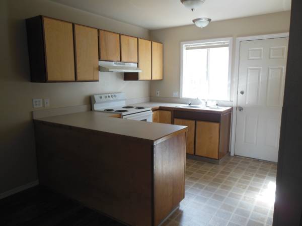 $1,060 / 2br - 781ft2 - 2 bedroom apartment close to campus available this December. (Moscow)63980822656259122