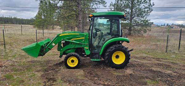 SOLD-ONLY 139HRS!! PRE EMISSION JOHN DEERE 3520 4X4 TRACTOR LOADED!! 1