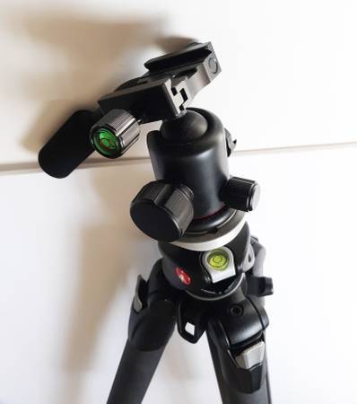 Manfrotto Heavy Duty Camera Tripod - $145 (Tujunga)63471471270531123