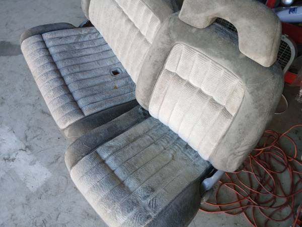 OBS Silverado 2sets,40/60 split bench seats 1