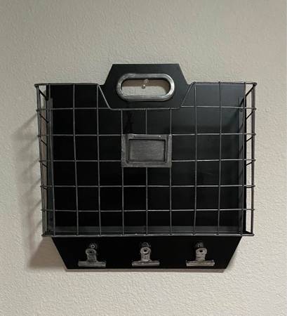Wall Organizer 1