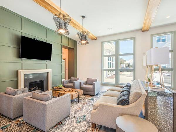 $1,349 / 1br - 624ft2 - Quick Access to Preferred Employers & Local Hotspots, Open Floor plans64015947639681121