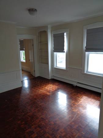 $2,950 / 2br - 1020ft2 - Large 2-3 Bed 1 1/2 Bath Fully Updated Parking Laundry HW Floors (Millis)63996547672706124
