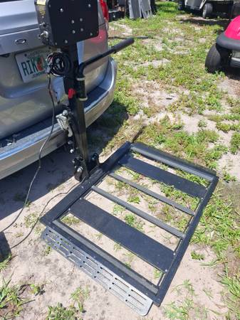Mobility Scooter & wheelchair lift 90 day warranty 1
