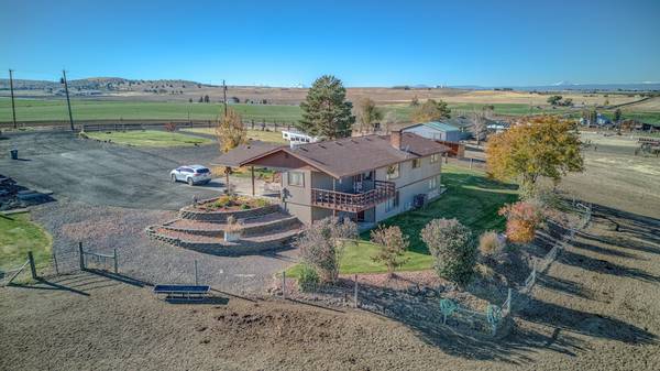 $820,500 / 4br - 2610ft2 - Hogar y Terrenos Impecables de 10.49 Acres con 9.70 de Riego e Instalaciones (Madras)63839292704771120