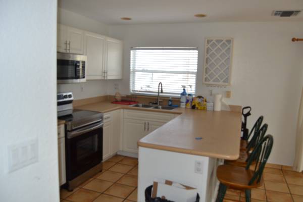 $3,700 / 3br - 1800ft2 - 3 BED 2 BATH CANAL HOME  FOR RENT (VENETIAN SHORES)63944429694211123