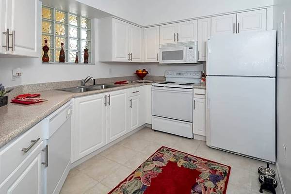 $2,200 / 2br - 2/2 asap, 1 mes gratis, sin cuota de asociación, calificaciones fáciles, rápido, profesional (West Palm Beach)64049281459203123