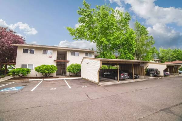 $1,450 / 2br - 900ft2 - Simply breath-taking! Beautifully designed 2 BR/1 BA - just for you (Portland - Off of Barbur Boulevard)63831465385601124