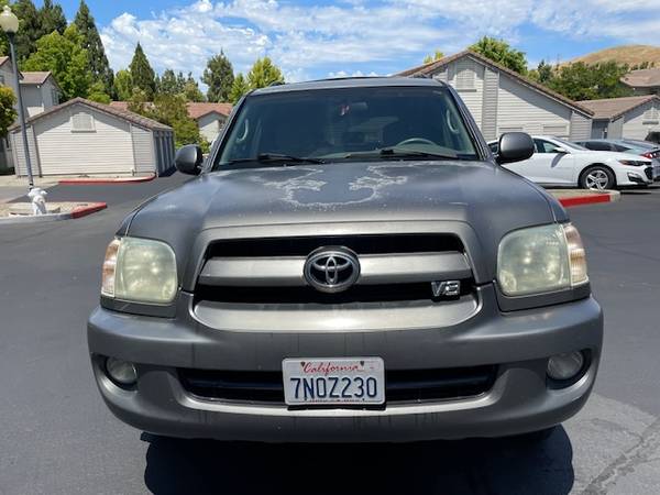 2007 Toyota Sequoia in perfect condition Rare find family owned - $9,800 (hercules, pinole, san pablo, el sob)63501029385091122