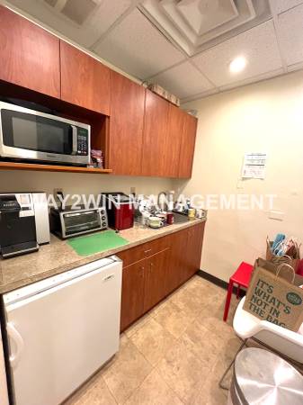 $6,526 / 1958ft2 - Exclusive Listing! Great Turn-Key Dental Office. (Financial District)64033800915969124