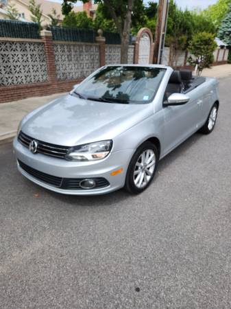 2012 Volkswagen EOS Convertible - $4,995 (Brooklyn)63614915314305121