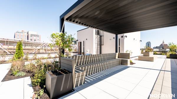 $6,100 / 2br - 900ft2 - GIGANTIC 2 BED 2 BATH W/IN UNIT LAUNDRY IN NEW DEV BUILDING (WILLIAMSBURG)63930272844035123