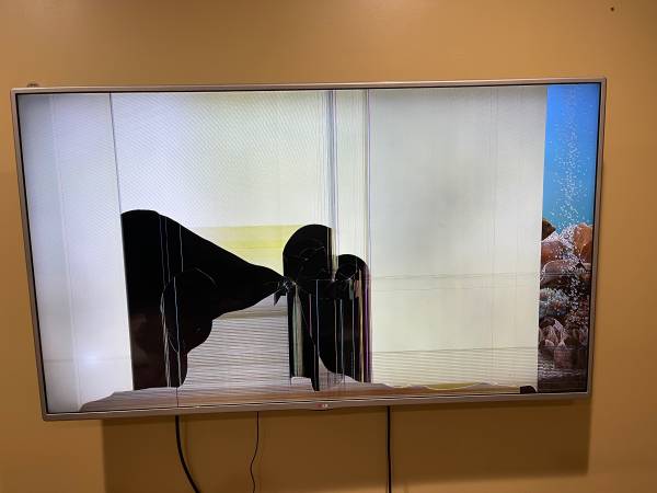 Television for free (for parts broken screen) 1