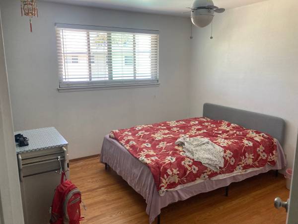 $750 / 2br - 120ft2 - Habitación privada en alquiler en adosado de East Bay Hayward (hayward / castro valley)63880015603201122