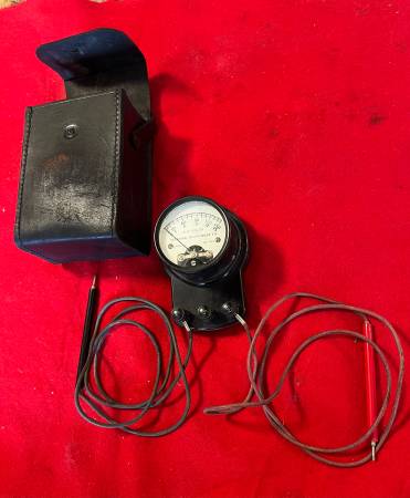 Vintage Superior Instrument Co. Model 1550 AC Volts 0-150 Meter 1