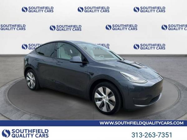 2020 Tesla Model Y Long Range suv Midnight Silver Metallic 1