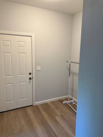 $1,000 / 1br - Great location Small Room for Rent (san jose downtown)63946803378050121