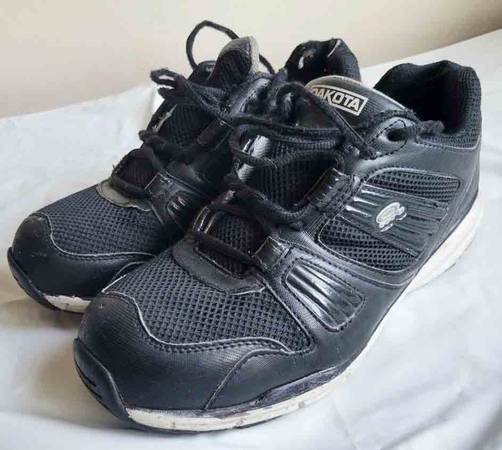 DAKOTA Steel Toe Certified Working Shoes Size 8.5 Tarantula Grip 1